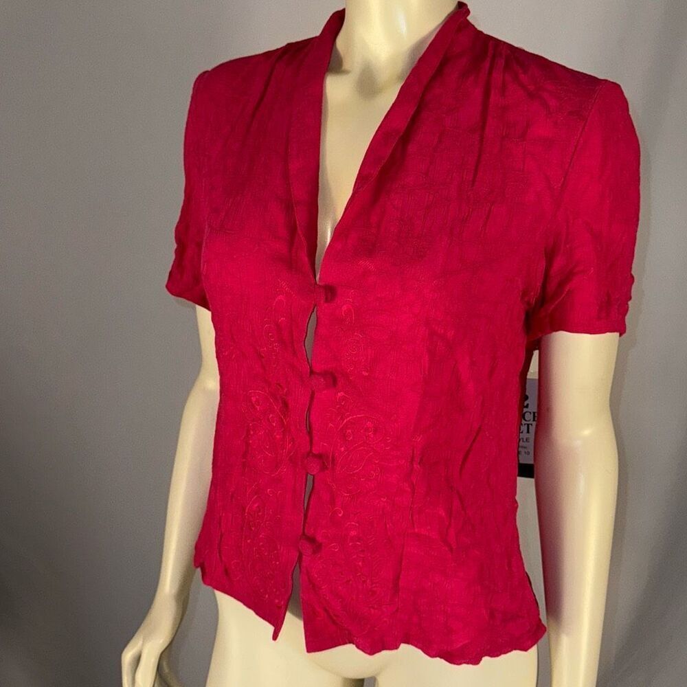 NWT Vintage Magenta Embroidered Short‎ Sleeve Button Down Shirt Size 10